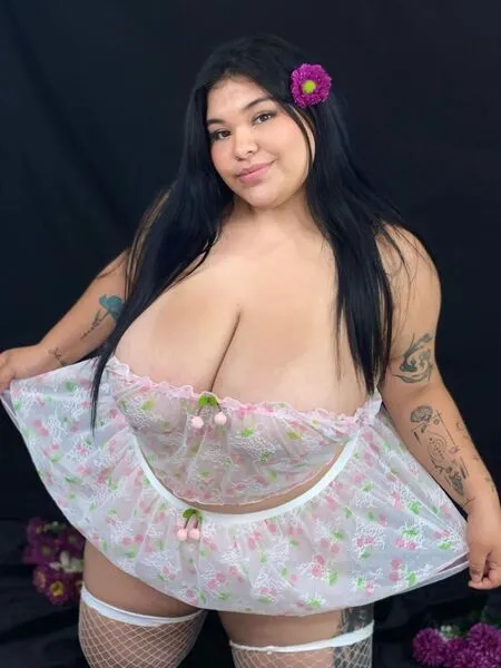 Live sex webcam photo for CarolineHardmann #8359439