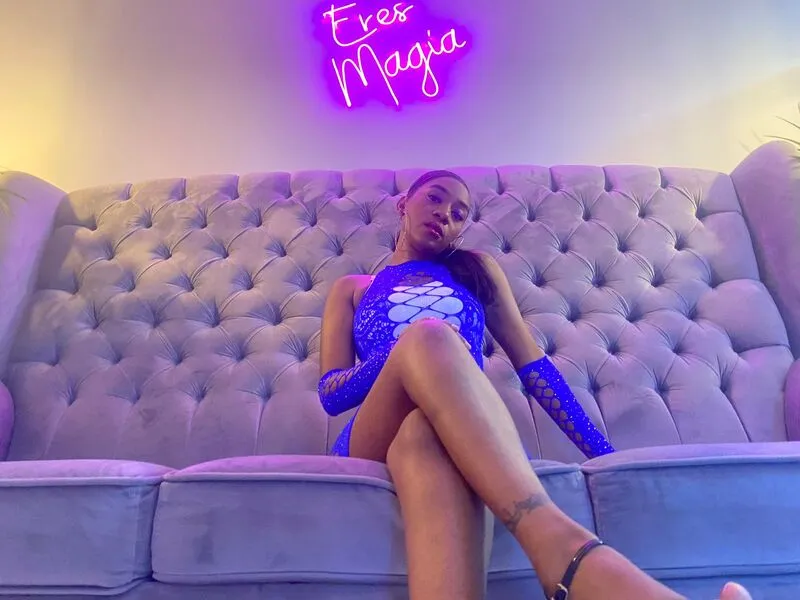 Live sex webcam photo for AishaaBrown #6246528