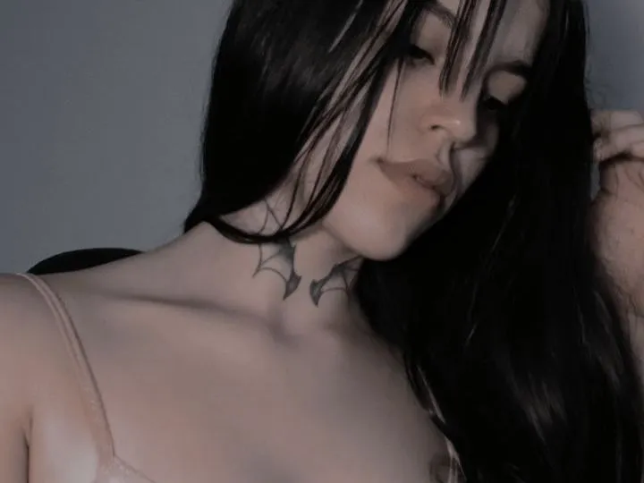 Live sex webcam photo for CharaNaid #5952015