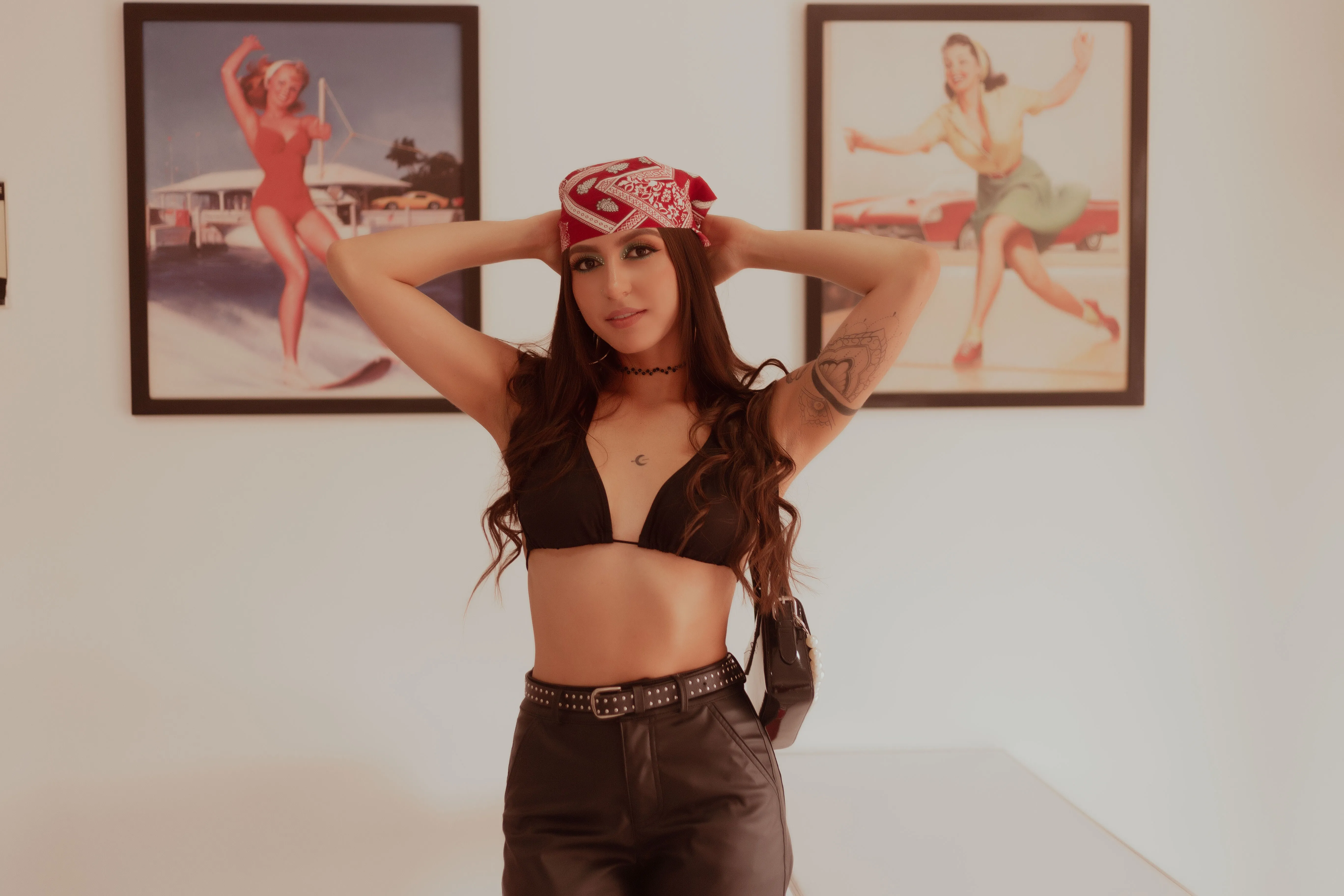 Live sex webcam photo for MelinaWest #8096134