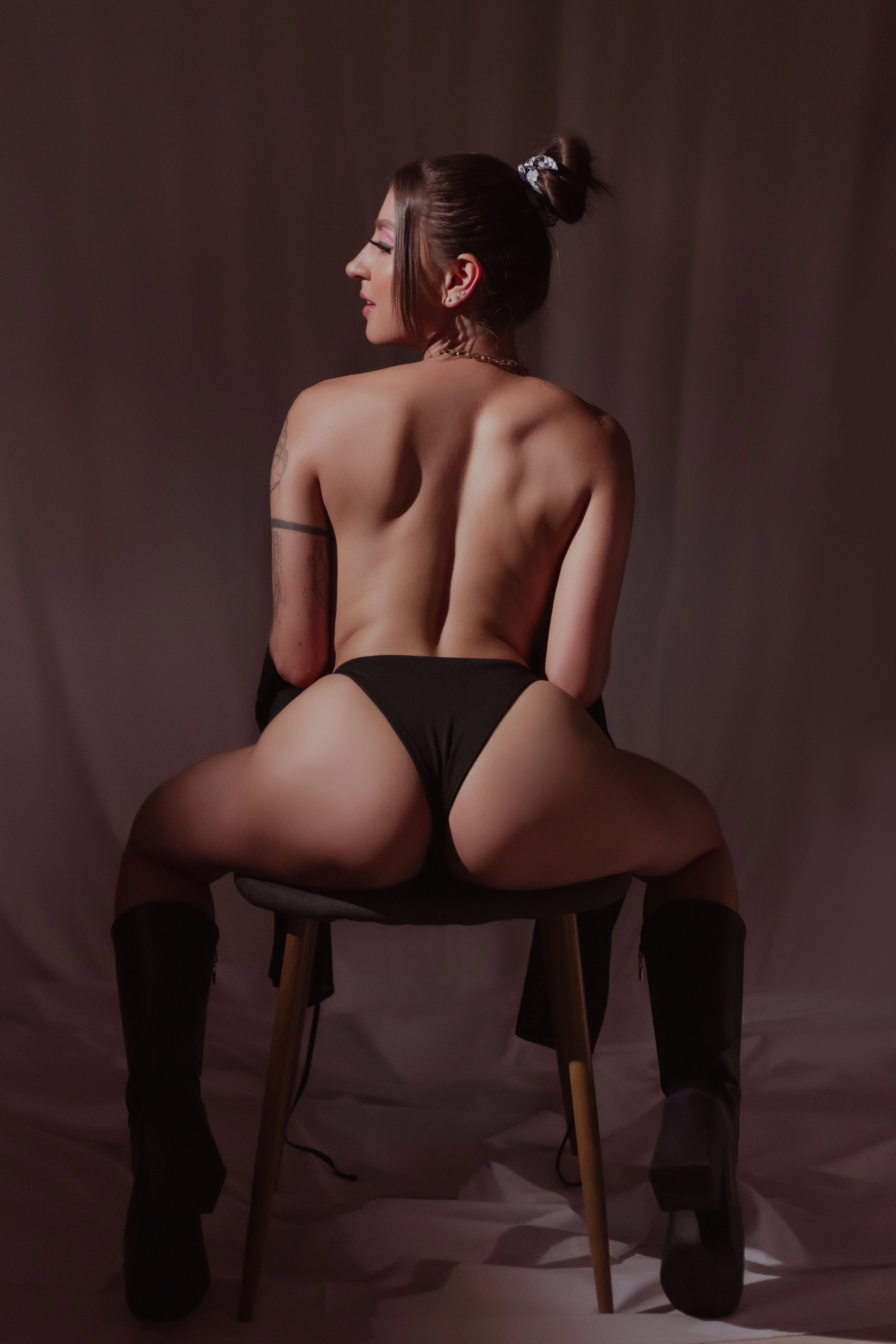 Live sex webcam photo for MelinaWest #8096120