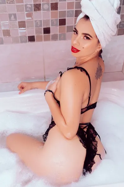 Live sex webcam photo for MartinaReid #6122252