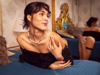 Live sex webcam photo for SussyPetit #5977000
