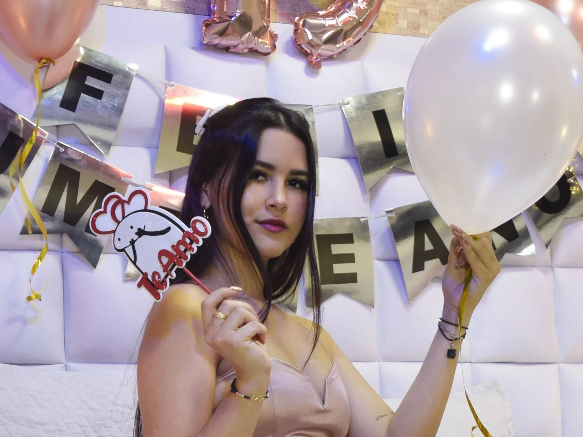 Live sex webcam photo for sofiarobertt #5962042
