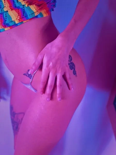 Live sex webcam photo for Asia23 #6268923