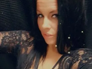 Live sex webcam photo for LuLuLuscious #6077290