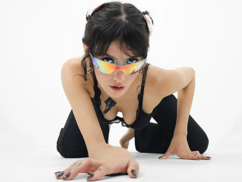 Live sex webcam photo for Laquesiss #6238419