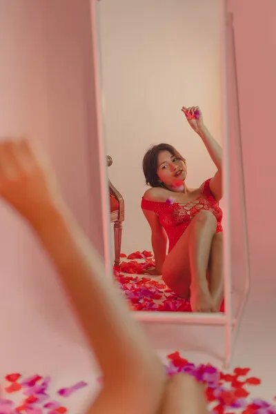 Live sex webcam photo for MiaLeBlancc #6121491