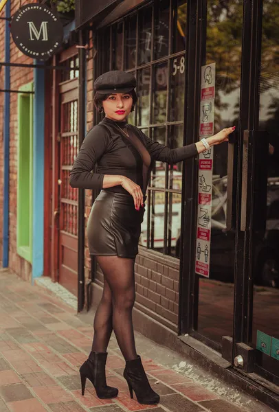 Live sex webcam photo for MiaLeBlancc #6121600