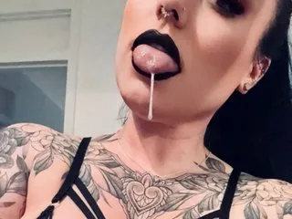 Live sex webcam photo for TitsNTatsLilBrat #8064460