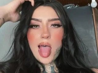 Live sex webcam photo for NikFenton #5981399