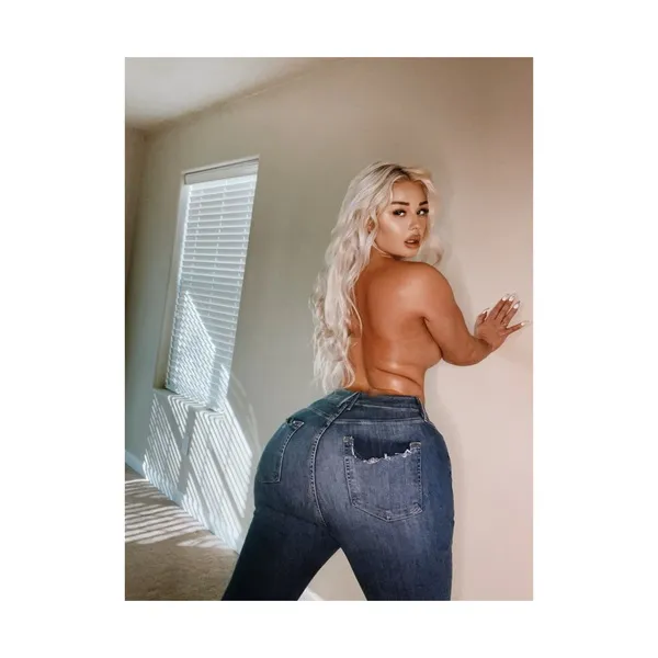 Live sex webcam photo for AudreyBlake #6859910