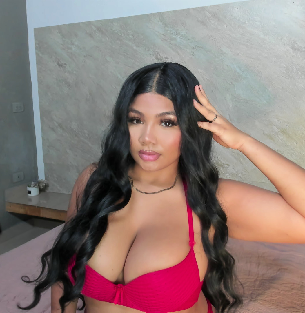 Live sex webcam photo for AfroditaRooss #7449633