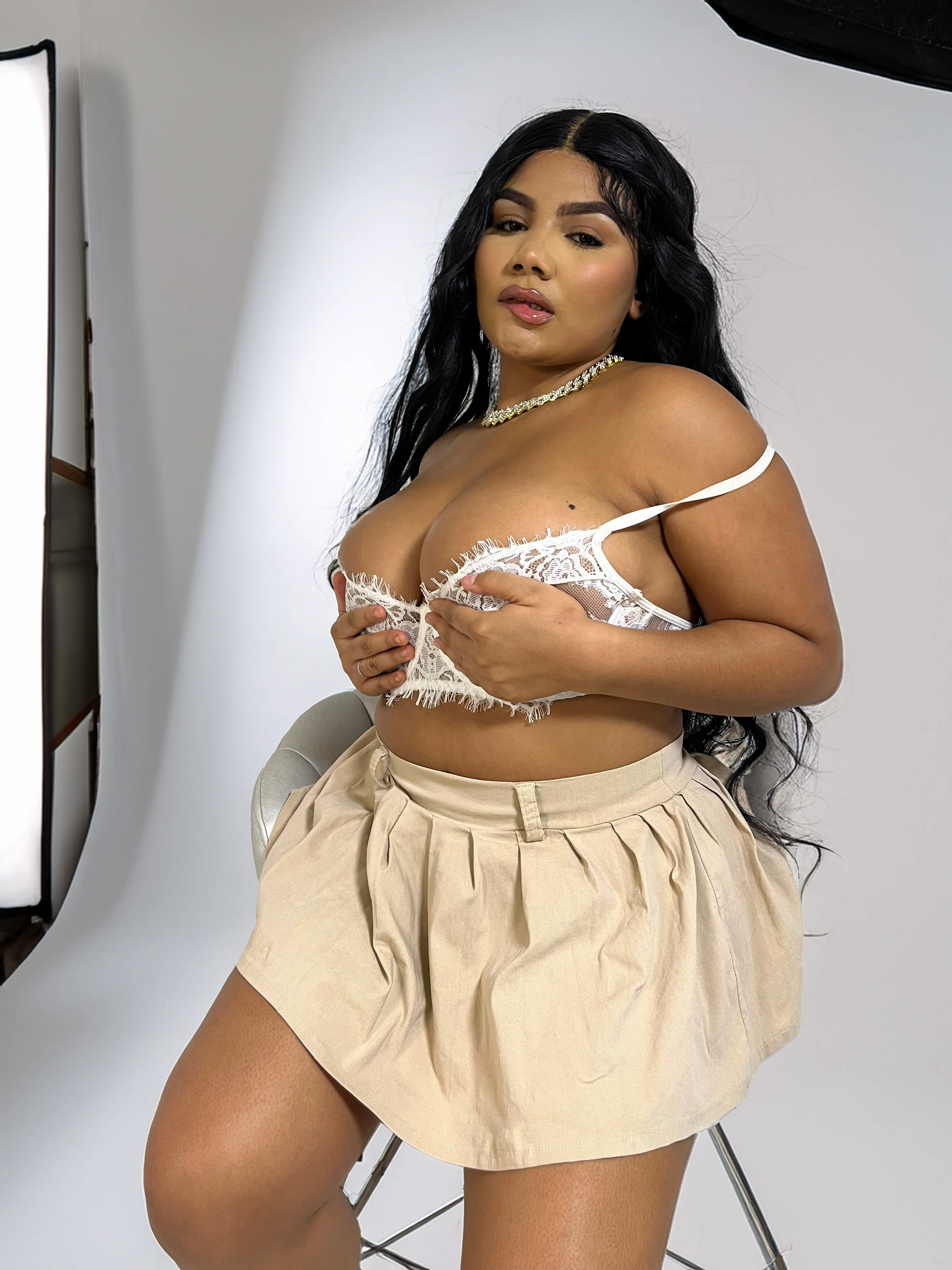 Live sex webcam photo for AfroditaRooss #7472676