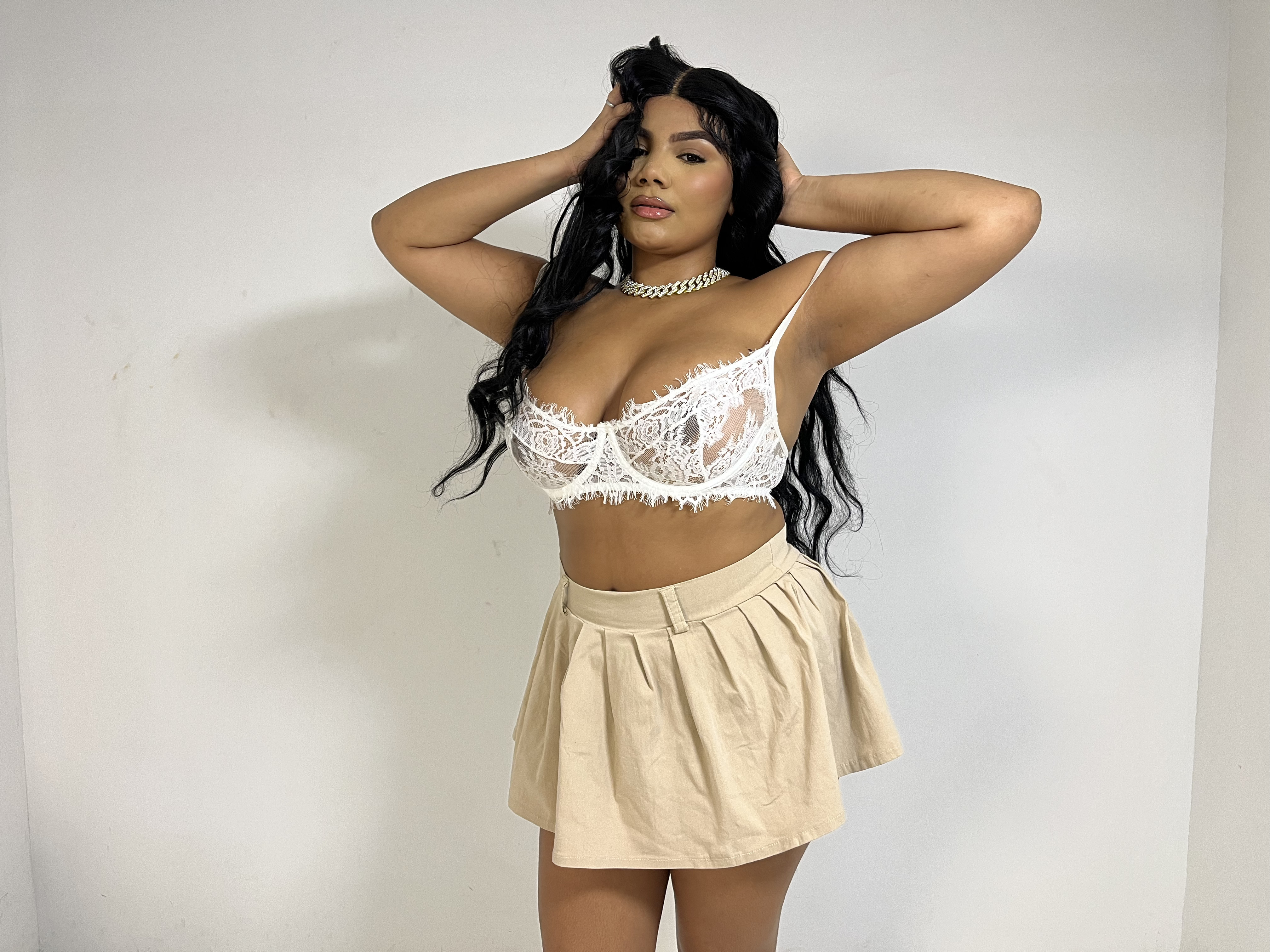 Live sex webcam photo for AfroditaRooss #7449676