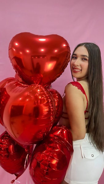 Live sex webcam photo for MaddyNavarro #6184210