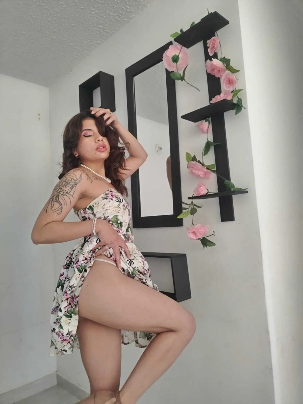 Live sex webcam photo for isapervert69 #7419481