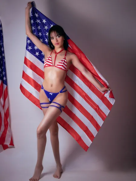 Live sex webcam photo for LolaMillerr #6338542