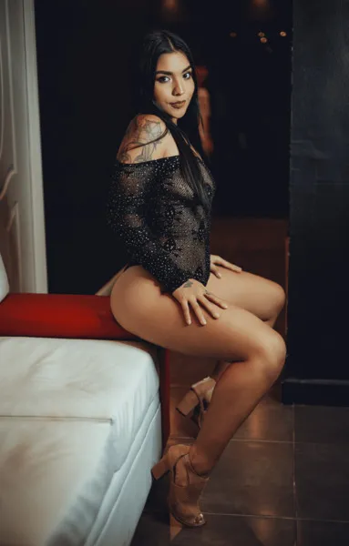 Live sex webcam photo for YessiCardennas #6058686