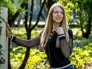 Live sex webcam photo for LaraWinters #8090253