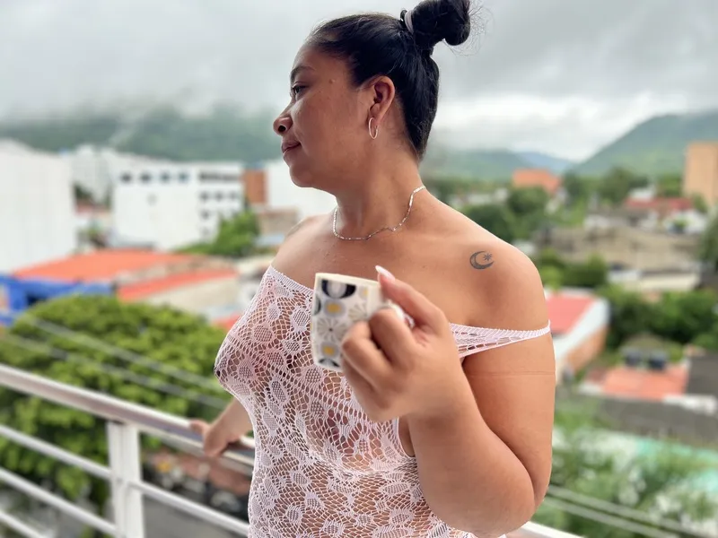 Live sex webcam photo for SHARONNBIGASS #6296829