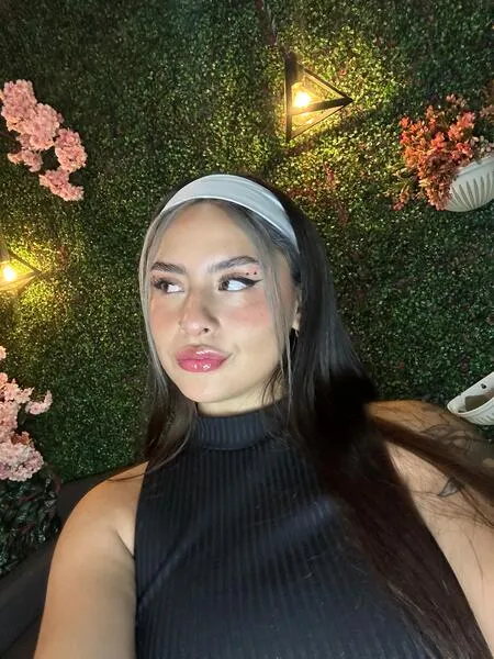 Live sex webcam photo for LannaConnor #6104324