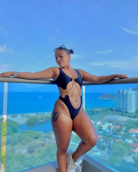 Live sex webcam photo for NatashaJones401 #6292591