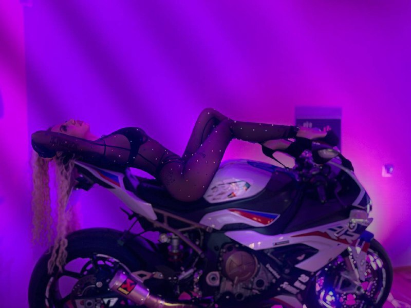 Live sex webcam photo for AngelLisaakira #6815598