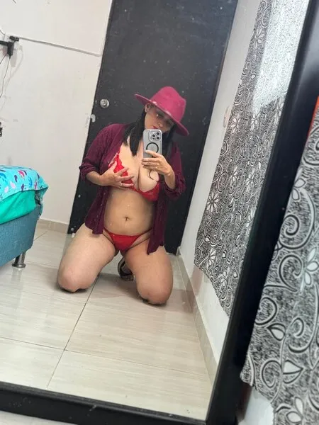 Live sex webcam photo for AliciaMathieu #6211869