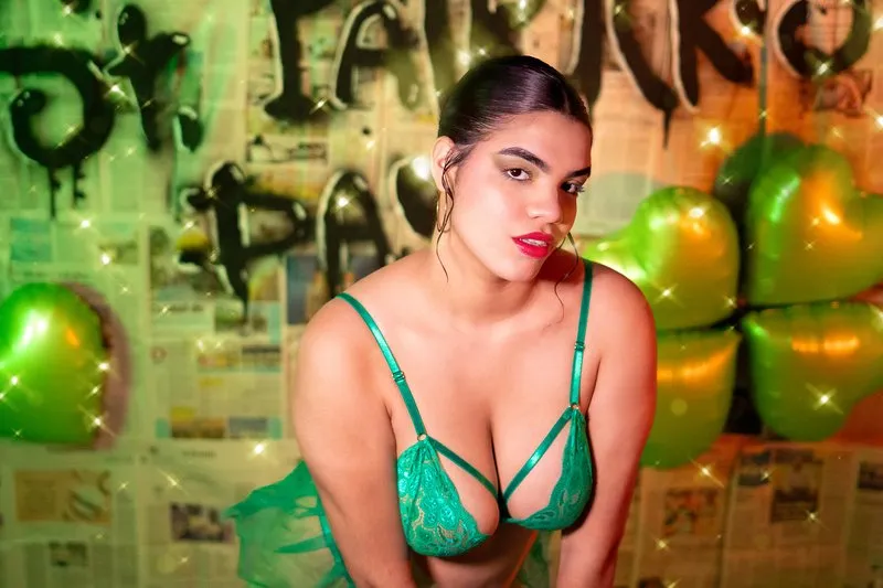 Live sex webcam photo for MilaLarue #7171331