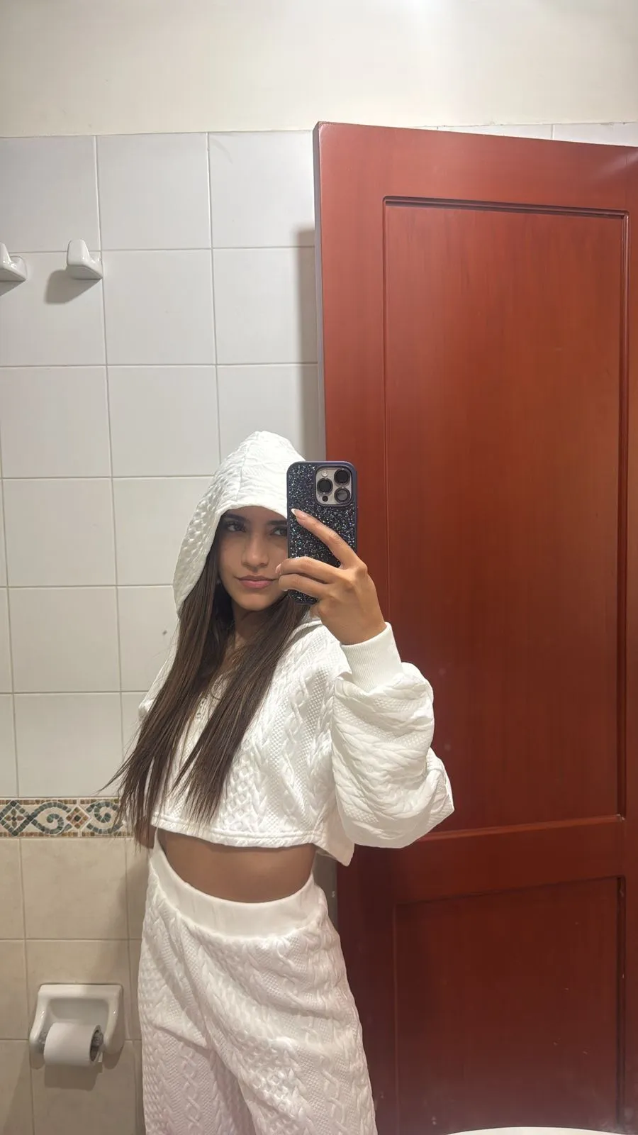 Live sex webcam photo for VictoriaJoliegb #7337840