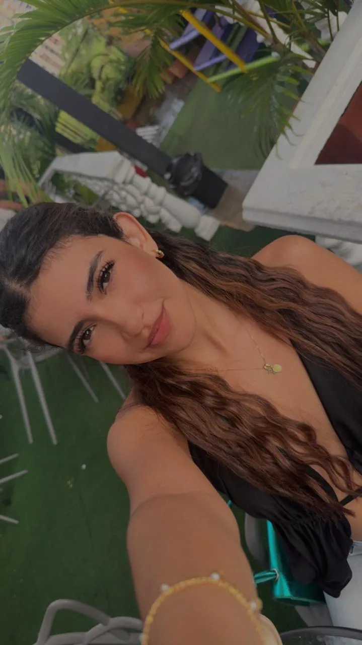 Live sex webcam photo for VictoriaJoliegb #8107564