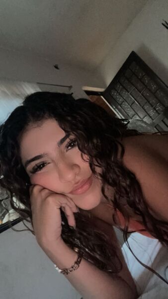 Live sex webcam photo for VictoriaJoliegb #7337802