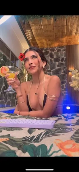 Live sex webcam photo for VictoriaJoliegb #7337800