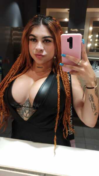 Live sex webcam photo for SamRousee #6361313