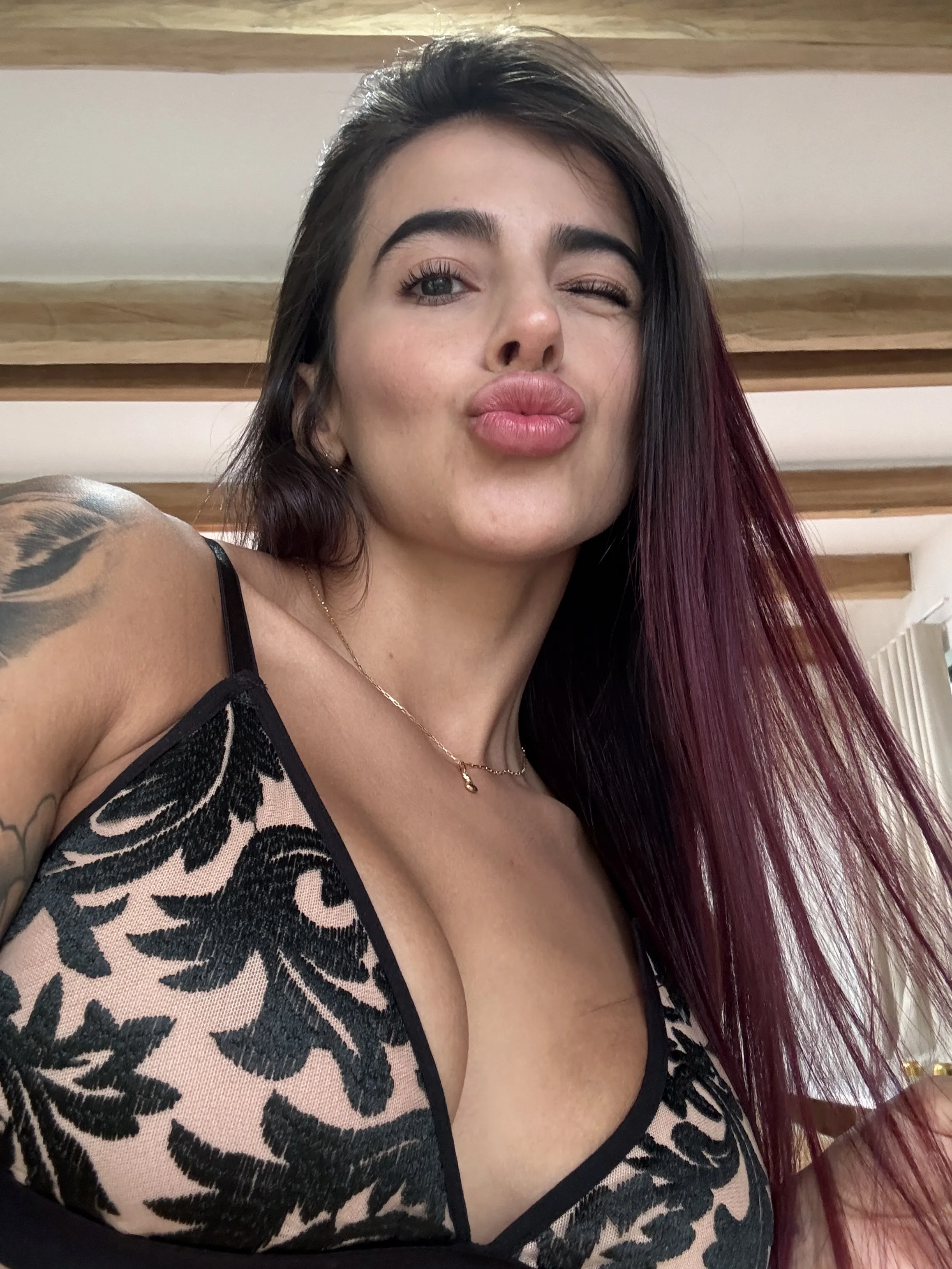 Live sex webcam photo for MacarenaEscobar27 #7382954