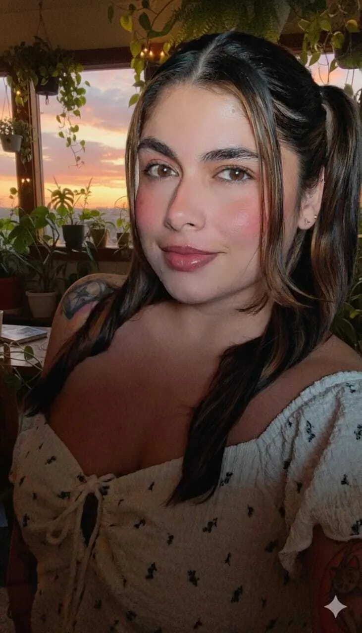 Live sex webcam photo for Juliiethaservas #7991107