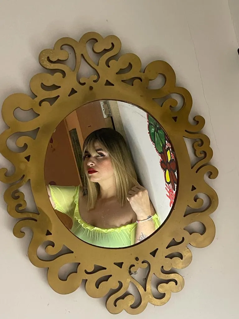 Live sex webcam photo for Juliiethaservas #7392149