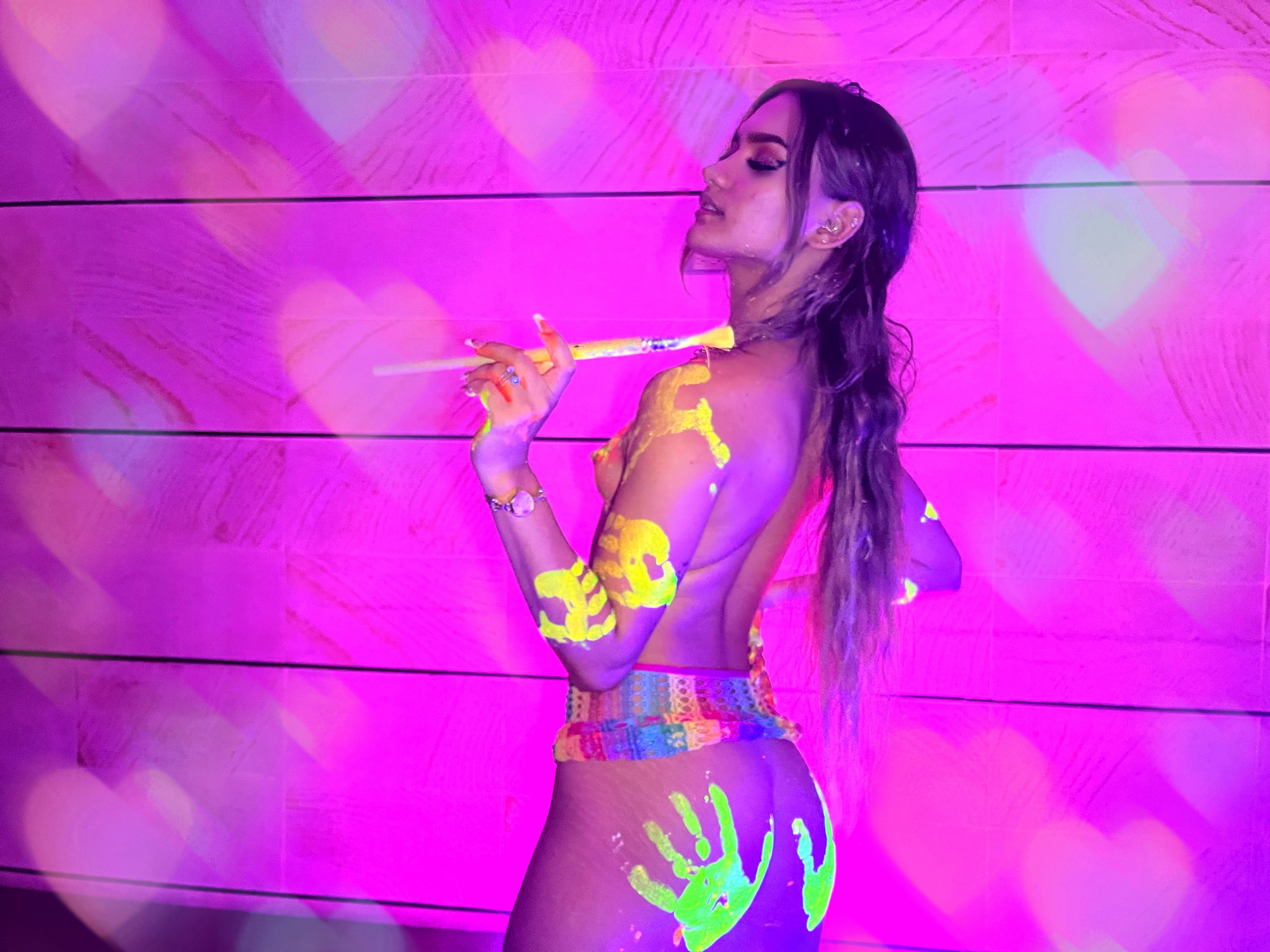 Live sex webcam photo for ZeyneJohnson #7257359