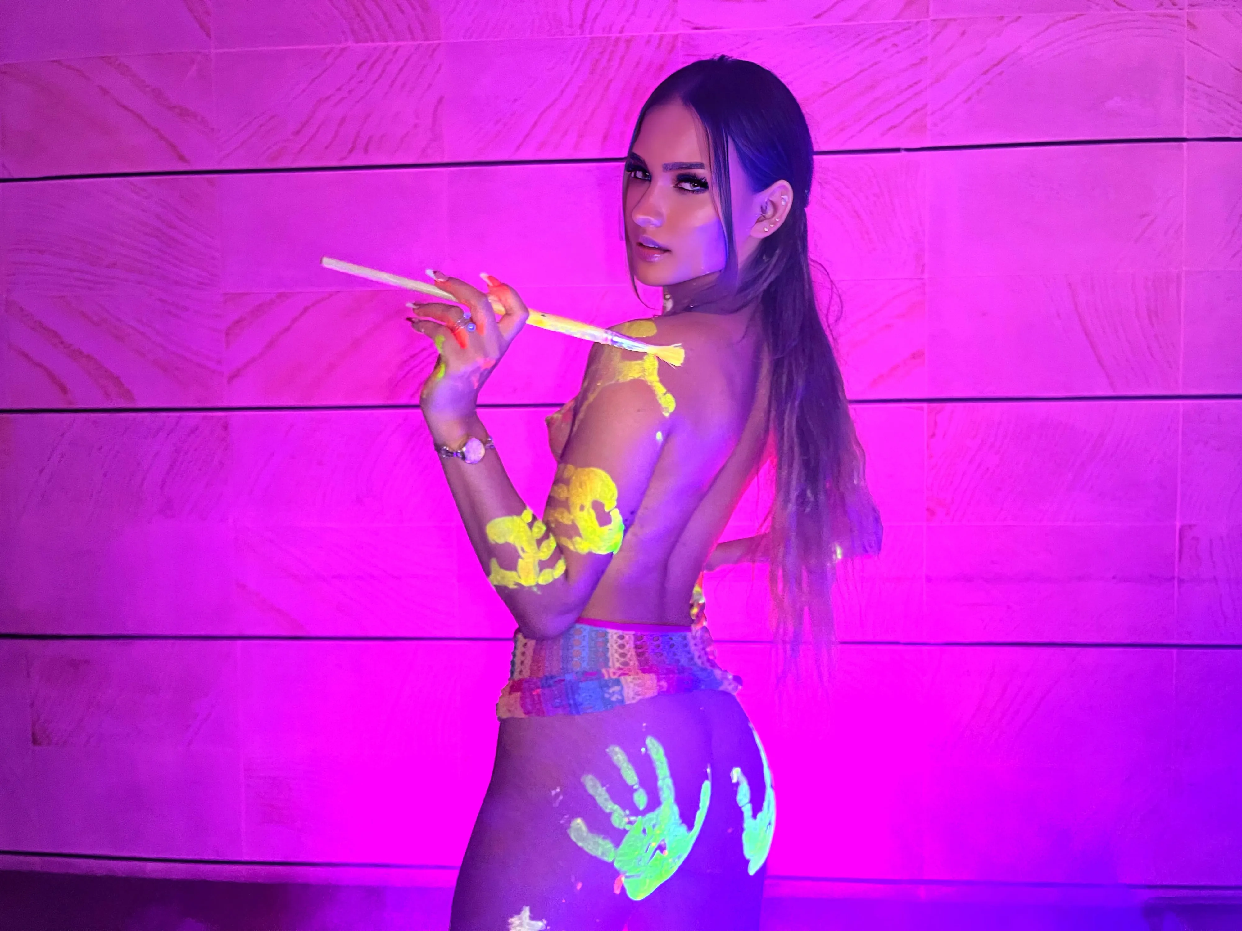 Live sex webcam photo for ZeyneJohnson #7257360