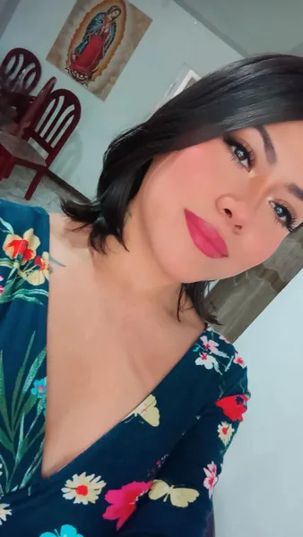 Live sex webcam photo for LeslyBaiiley #6295932