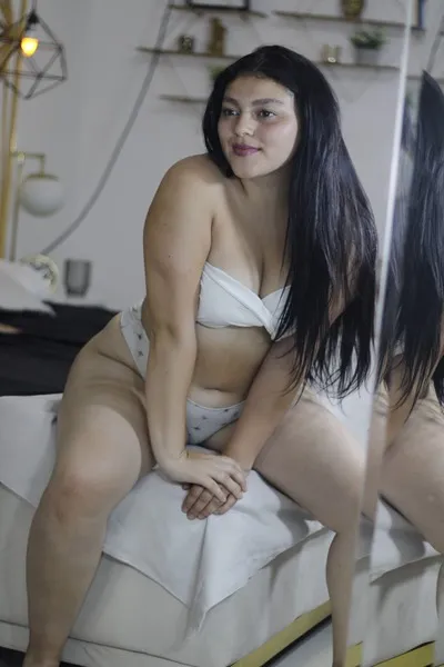 Live sex webcam photo for COUPLEHONEYFX #6079795