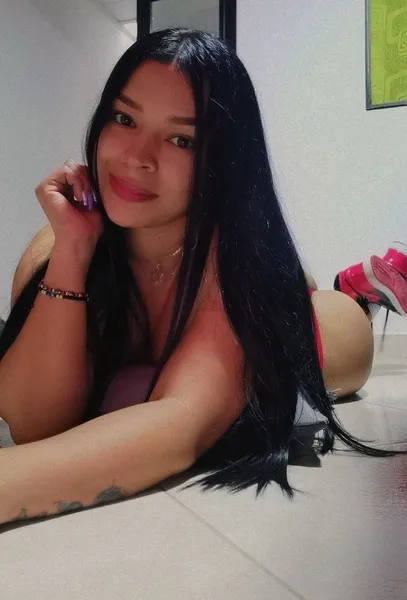 Live sex webcam photo for Ameliasweet19 #6209310