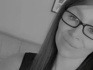 Live sex webcam photo for NaughtyNellyX #5999129