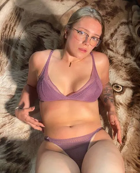 Live sex webcam photo for SofiaOlsen #6143829