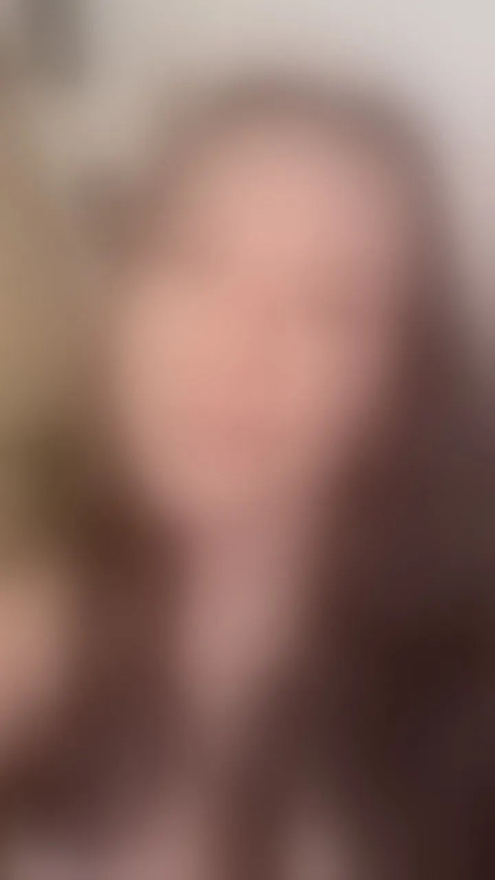 Live sex webcam photo for LunaGrealish #8259588