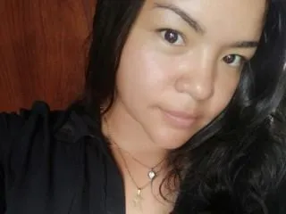 Live sex webcam photo for Cloeadams19 #5995036