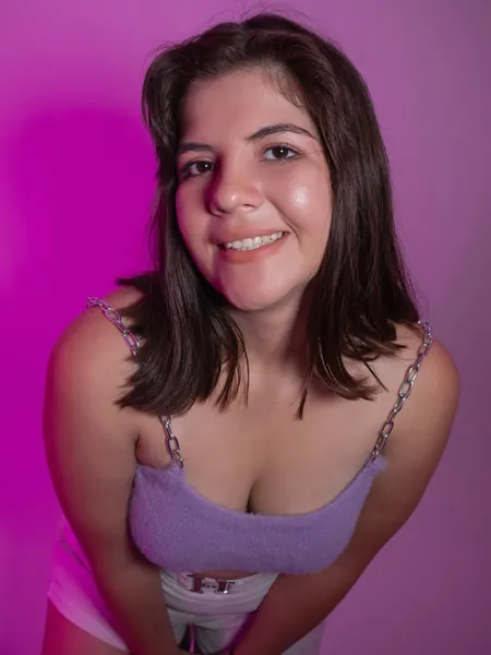Live sex webcam photo for BrianaWalton #6337038