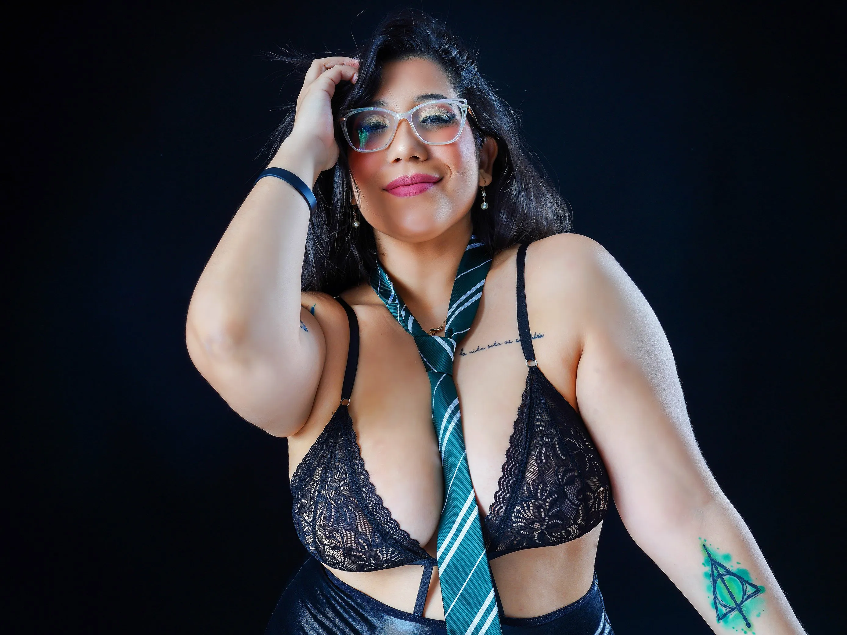 Live sex webcam photo for MonikaOrtiz #7343412