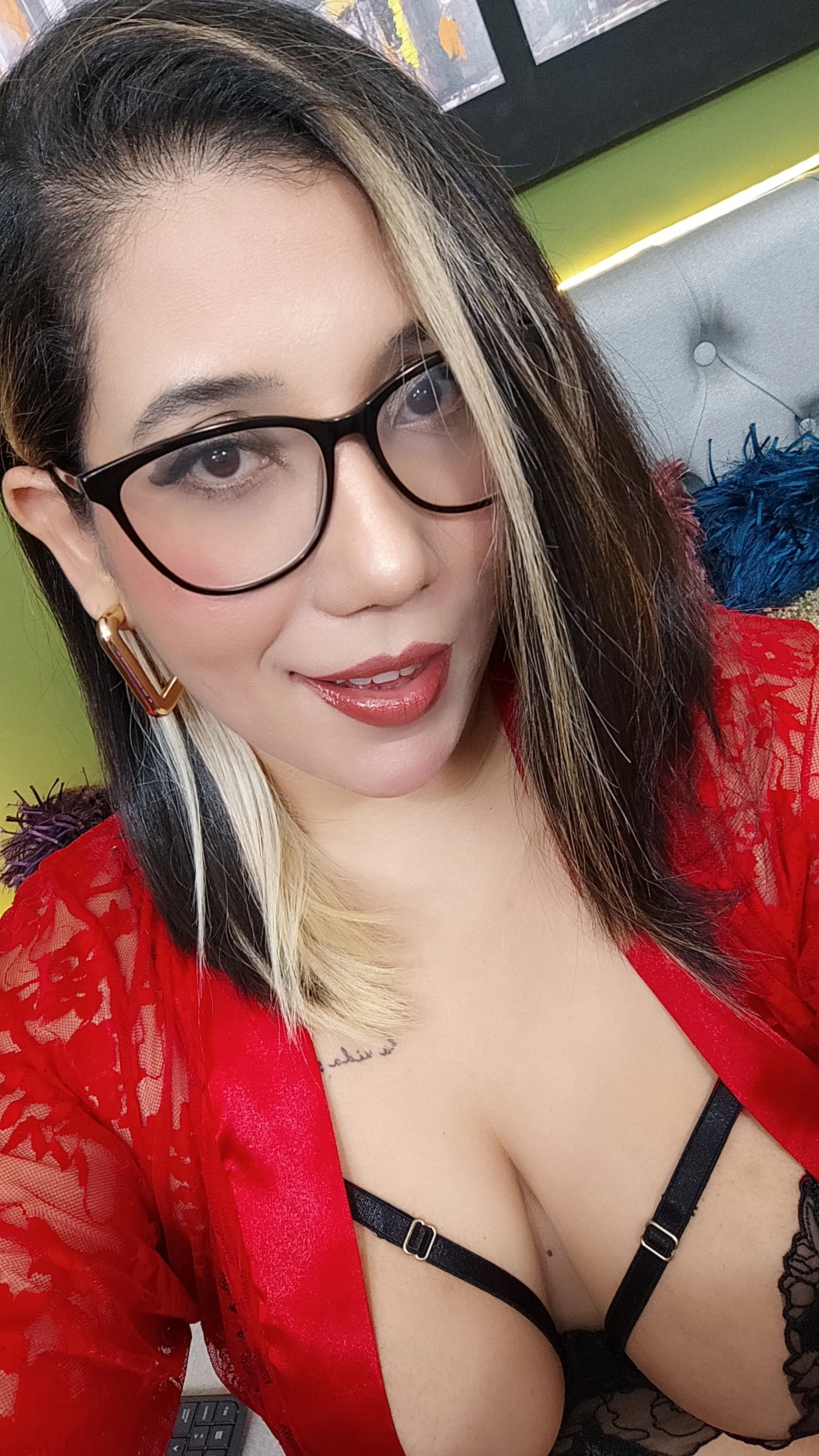 Live sex webcam photo for MonikaOrtiz #7343388